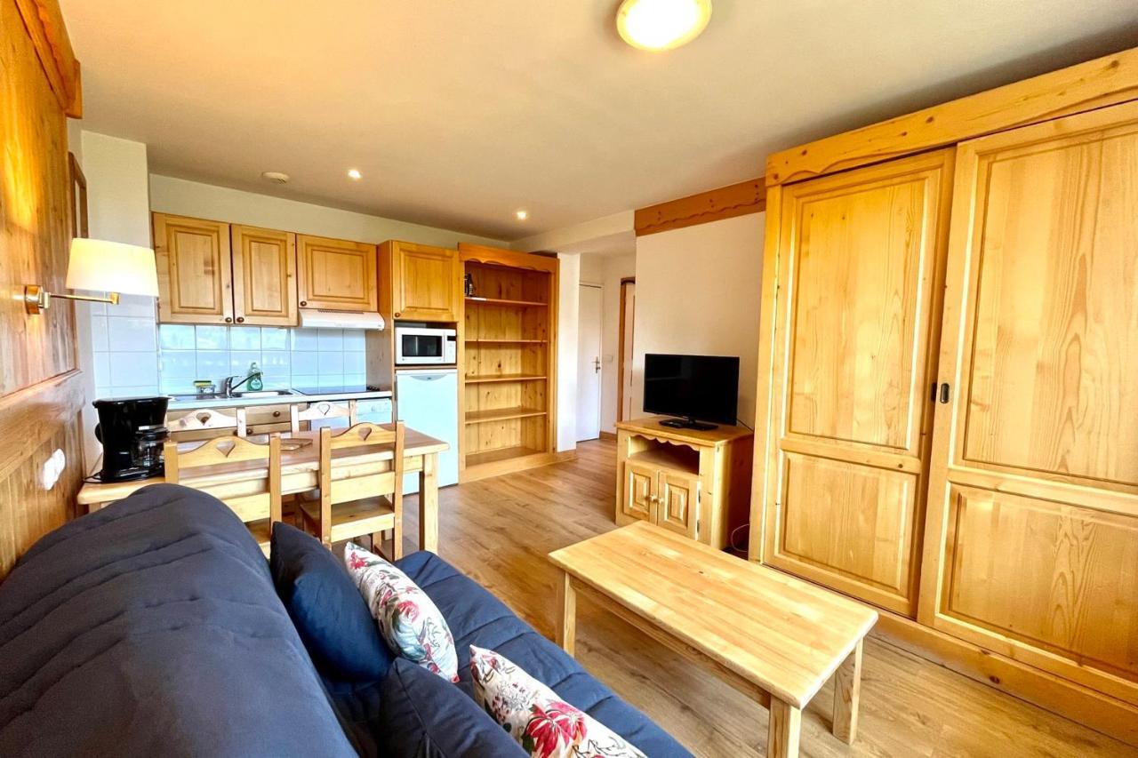 Cosy Chalet With Terrace كومْبلو المظهر الخارجي الصورة